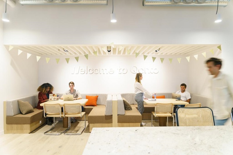 Qonto dévoile son nouveau siège parisien et prévoit d'accélérer sa croissance Qonto dévoile son nouveau siège parisien et prévoit d'accélérer sa croissance
