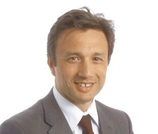 Vermeg nomme Tarak Achich au poste de CEO pour accélérer sa croissance et son innovation Vermeg nomme Tarak Achich au poste de CEO pour accélérer sa croissance et son innovation