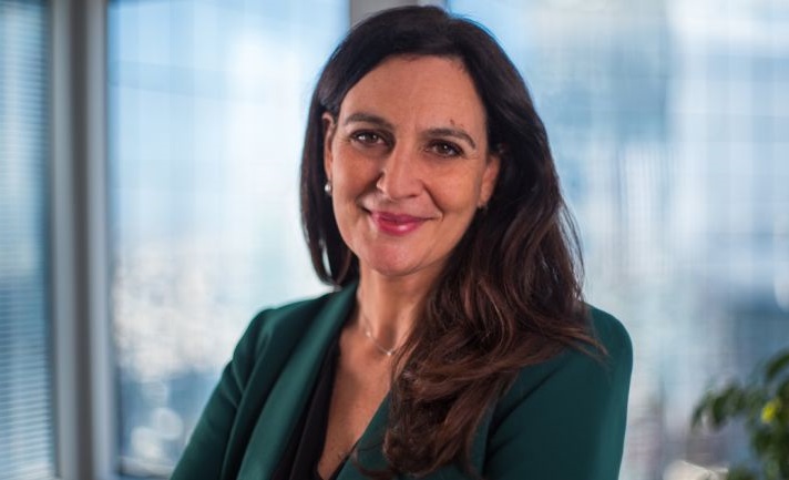 Notre approche ? Mettre l’intelligence artificielle au service des clients et des collaborateurs Notre approche ? Mettre l’intelligence artificielle au service des clients et des collaborateurs