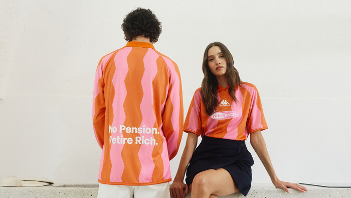 Trade Republic et la marque italienne iconique Kappa lancent un maillot en édition limitée “Retire Rich” Trade Republic et la marque italienne iconique Kappa lancent un maillot en édition limitée “Retire Rich”