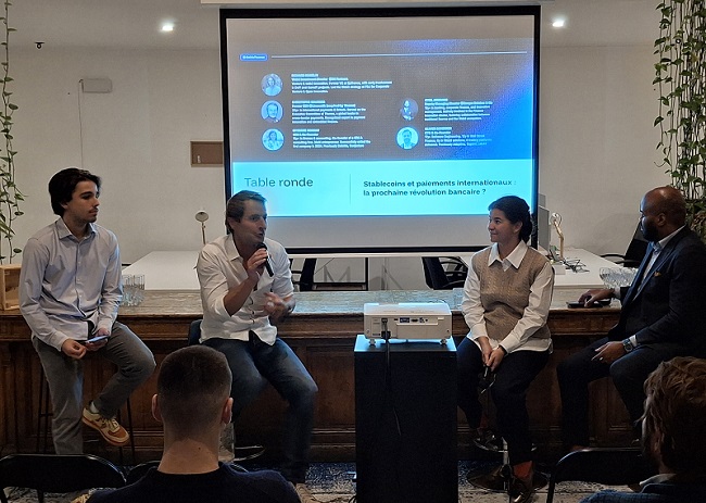 Table ronde organisée mercredi 15 octobre par Solide Finance au sein du Loft 50 Partners et sur le thème "Stablecoins et paiements internationaux : quel avenir pour l'Europe bancaire ?" Table ronde organisée mercredi 15 octobre par Solide Finance au sein du Loft 50 Partners et sur le thème "Stablecoins et paiements internationaux : quel avenir pour l'Europe bancaire ?"