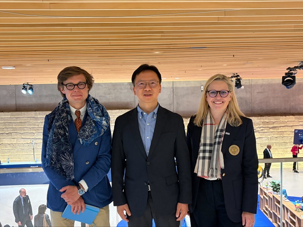 De gauche à droite: Jean-Jacques Barbéris (CACEIS), Kelvin Li (Ant International), Fannie Wurtz (Amundi)