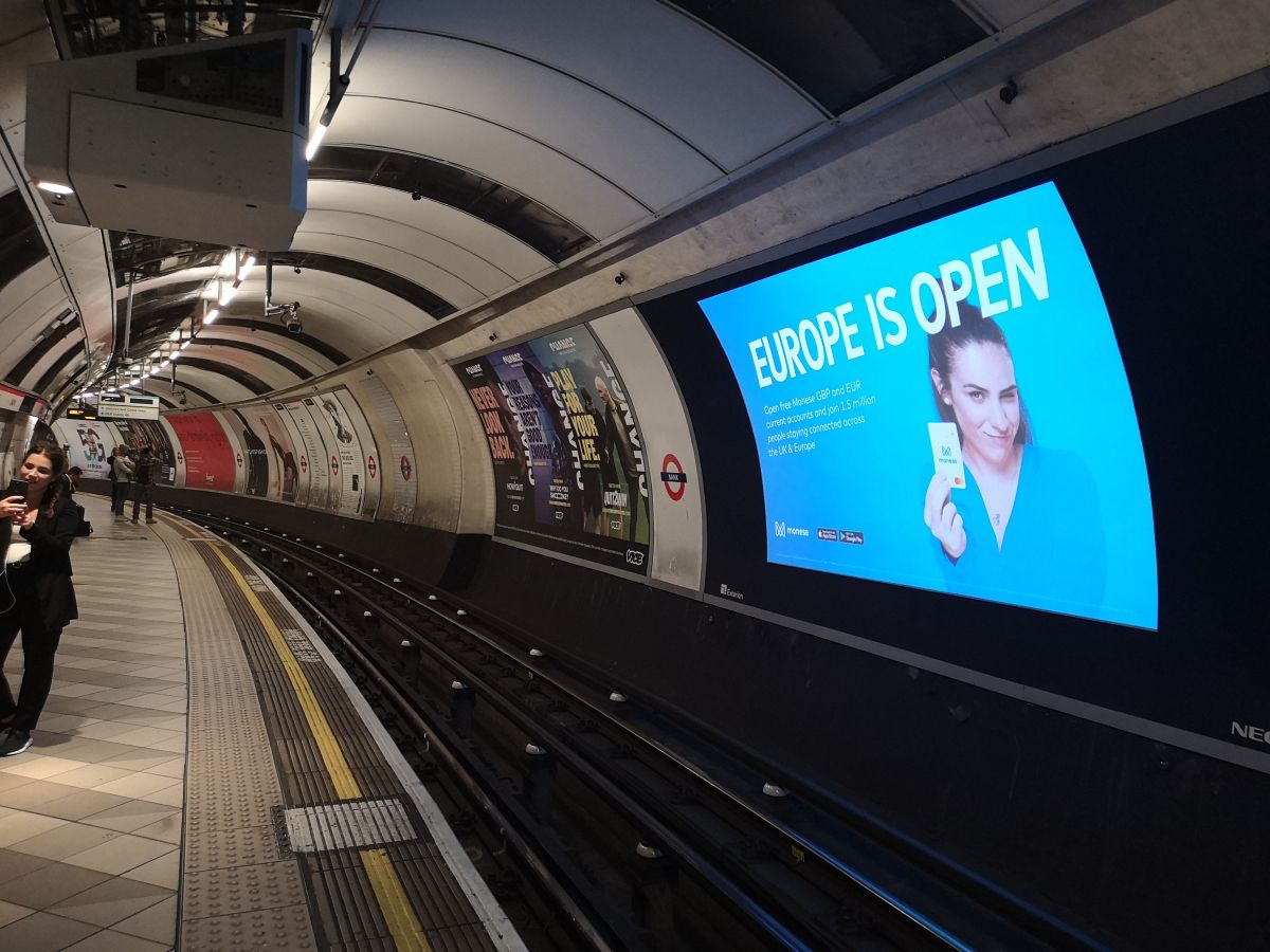 Brexit : la néobanque britannique Monese se veut optimiste avec son slogan « Europe is Open ! »