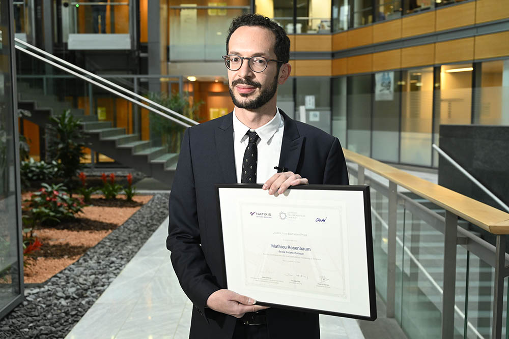 Mathieu Rosenbaum reçoit le prix Louis Bachelier 2020 pour ses contributions en finance statistique et en modélisation stochastique pour la finance
