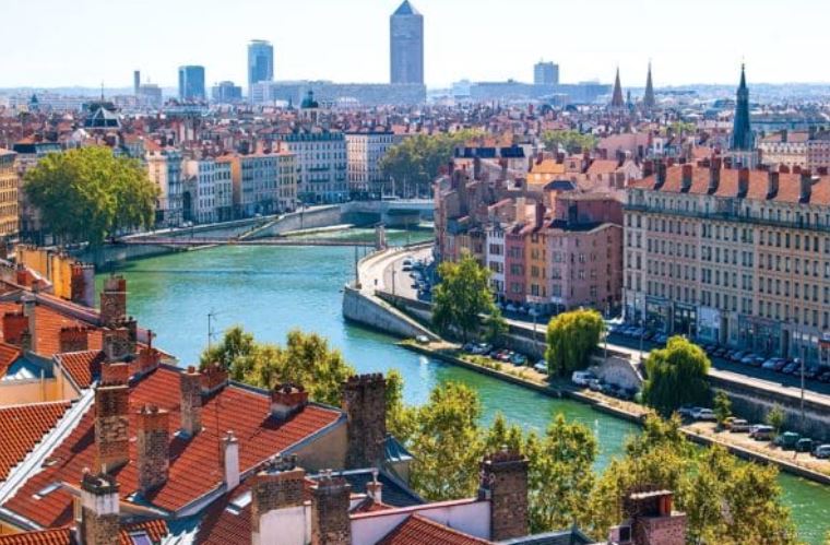 Memo Bank s'implante à Lyon en misant sur la proximité bancaire