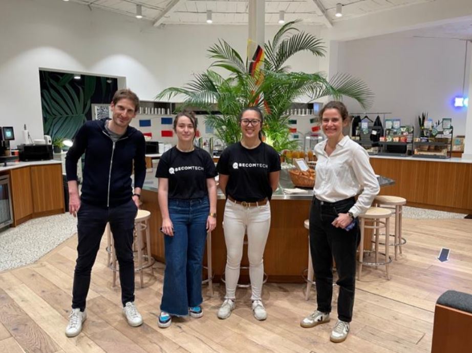#BecauseGirlsCan - Qonto soutient l'inclusion des femmes dans le numérique #BecauseGirlsCan - Qonto soutient l'inclusion des femmes dans le numérique