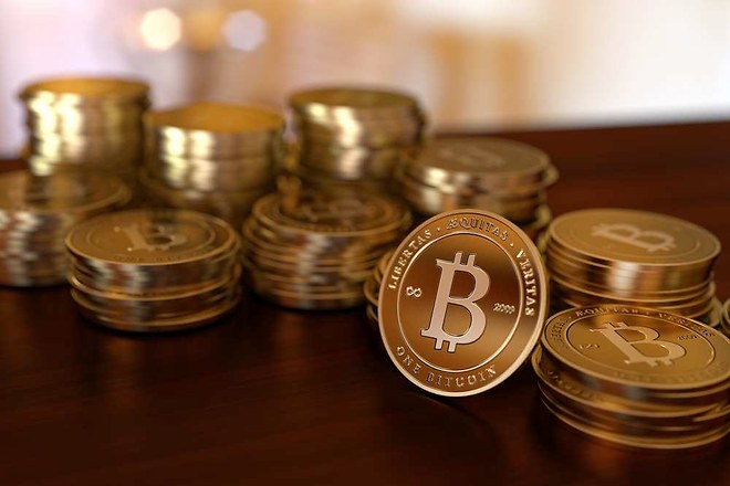 Bitcoin, une devise cryptographique qui pèse 3,4 milliards de dollars - Shutterstock
