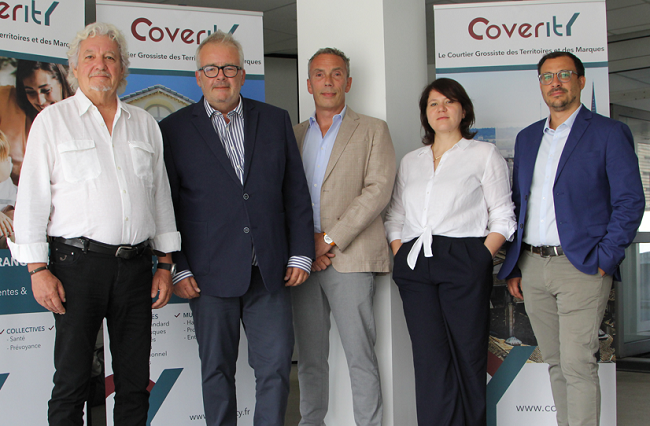 De gauche à droite  Philippe BAUDINIERE co-fondateur / Stéphane HUG Directeur Général / Damien CLAUDON Directeur des Opérations / Imane  CHEKKIRA Directrice du Développement / Johann LARDY Directeur Gestion ADP/IARD