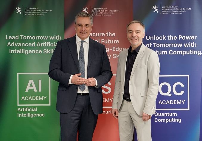 Claude Meisch, ministre de l’Éducation nationale, de l’Enfance et de la Jeunesse et Serge Linckels, managing director du Digital Learning Hub