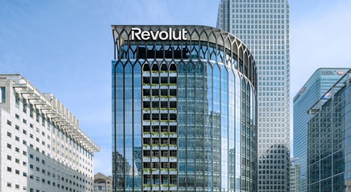 Revolut termine son processus de levée de fonds, établissant une valorisation de 75 milliards de dollars