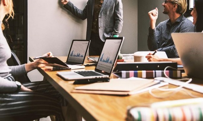 Comment l'interaction mondiale évolue grâce aux technologies modernes