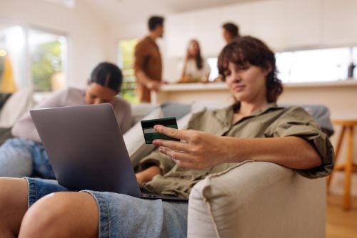 Fraudes aux moyens de paiement : les jeunes, premières cibles