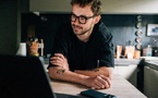 La technologie continue de dominer les recherches en ligne des Français