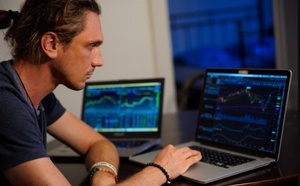 Des néo-brokers aux finfluenceurs : l'essor du trading grand public Des néo-brokers aux finfluenceurs : l'essor du trading grand public